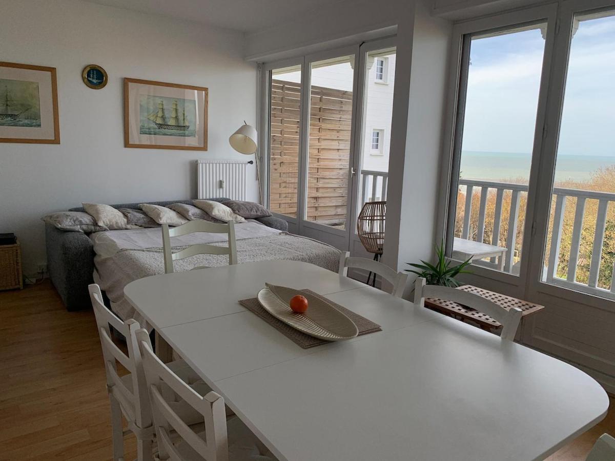 A En Famille Vue * Trouville-sur-Mer