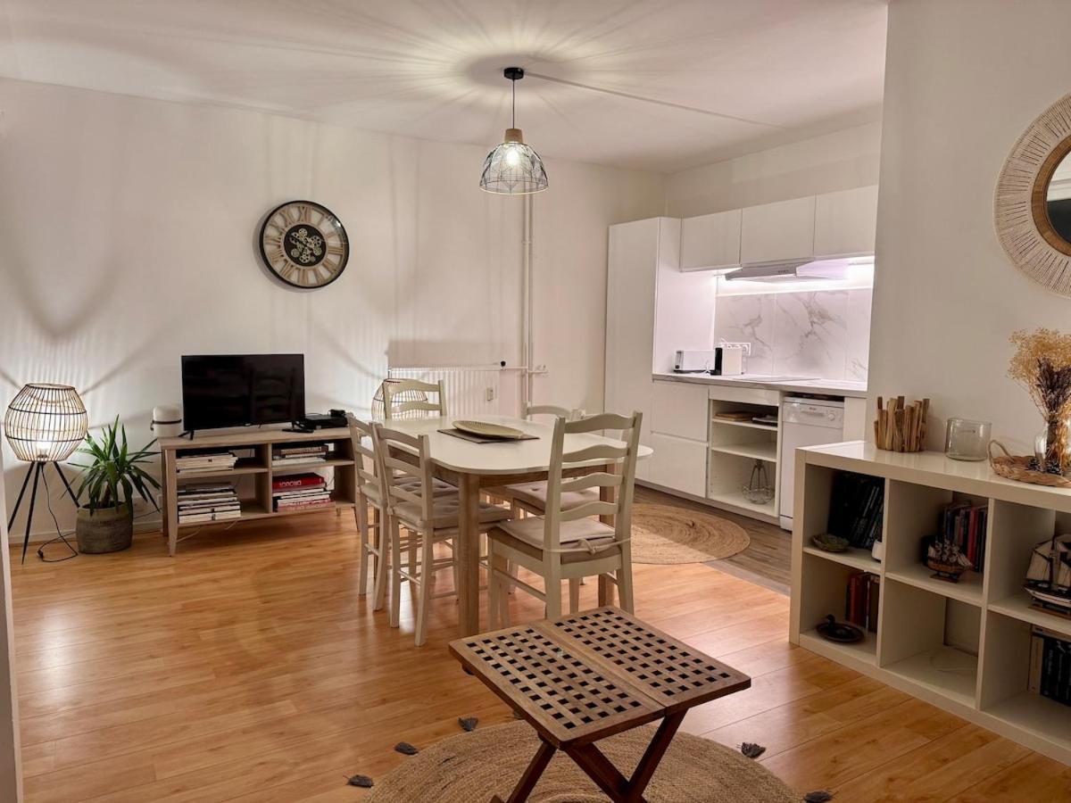 A En Famille Vue Apartment